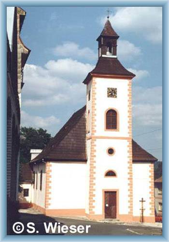 Kostel 14 pomocn�k� v Abertamech