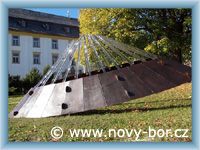 Nov� bor