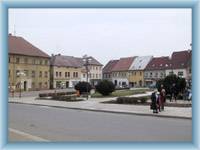 N�m�st� ve Cvikov�