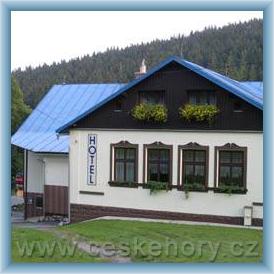 Hotel M�rt + bungalovy