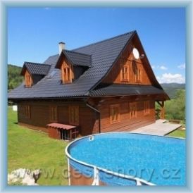Horsk� roubenka s baz�nem a saunou