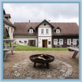 Penzion Statek U Rajtr�
