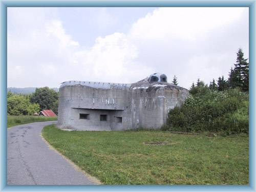 Opevn�n� srub u pevnosti Hani�ka