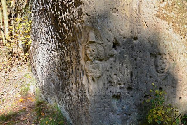 Svor-reliéf u jeskyně