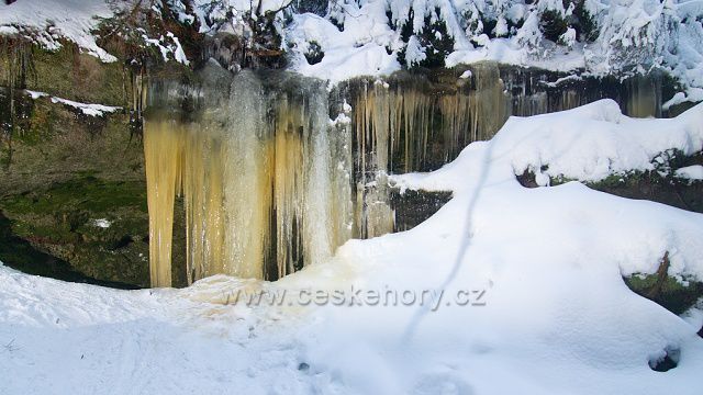 Ledopád Křepelčí stěnka v údolí Vlčího potoka