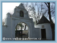 Velké Pavlovice - Hřbitovní brána