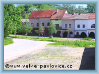 Velké Pavlovice - Vinné sklepy