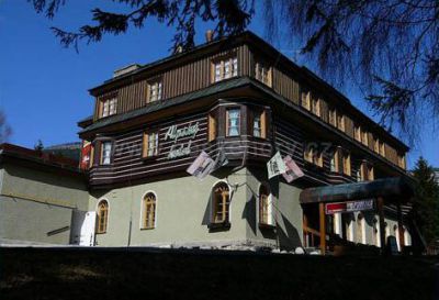 Alpský hotel ***