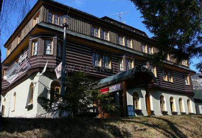 Alpský hotel ***