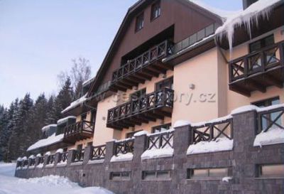 Apartmán - bytový dům Lověna