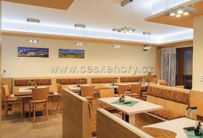 Apartmány a restaurant Řezáč ****