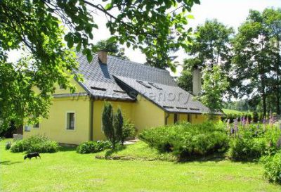 Chaloupka pod lesem
