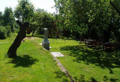 Pískovcová chalupa Vojice