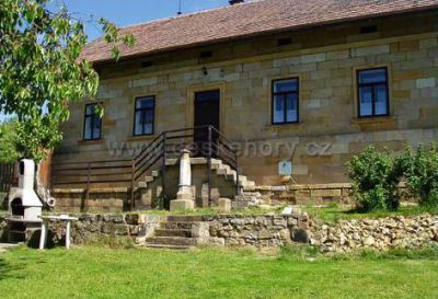 Pískovcová chalupa Vojice