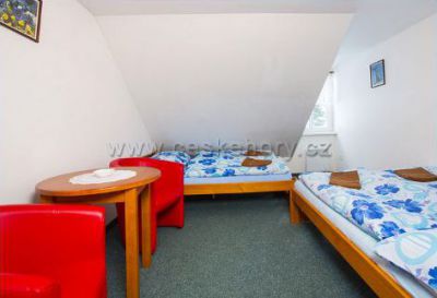 Chata Pod lipami a apartmány Helas