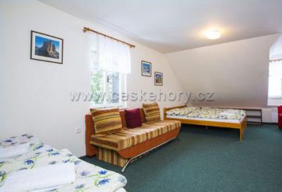 Chata Pod lipami a apartmány Helas