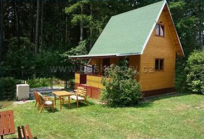 Chaty u rybníka Brodský