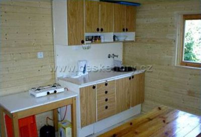 Chaty u rybníka Brodský