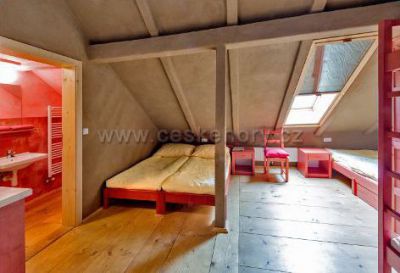 DOTEK Dům obnovy tradic, ekologie a kultury