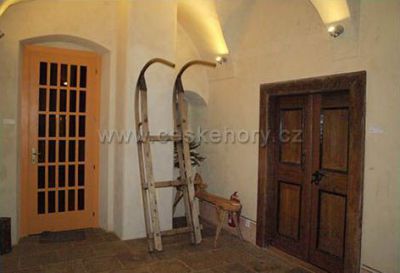 DOTEK Dům obnovy tradic, ekologie a kultury