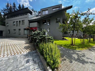 Mountain apartment Resident