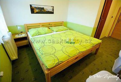 Hotel a Restaurace JEF a Krčma u Rytíře