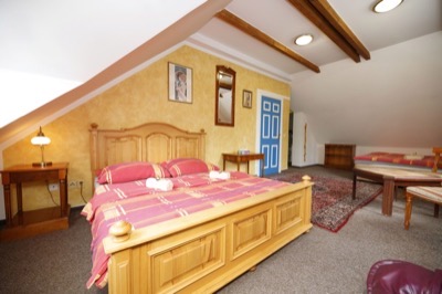 Hotýlek a restaurace na Mýtě