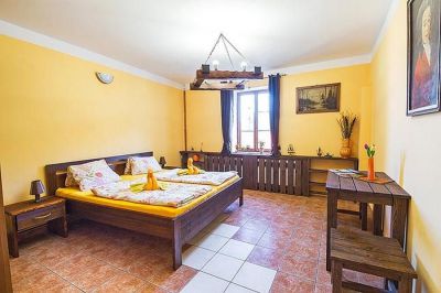 Královský pobyt na hradě Vildštejn či v podhradí