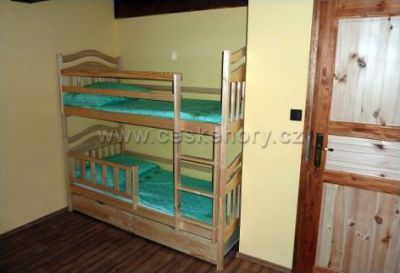 Roubená chalupa U lípy s bazénem a WiFi