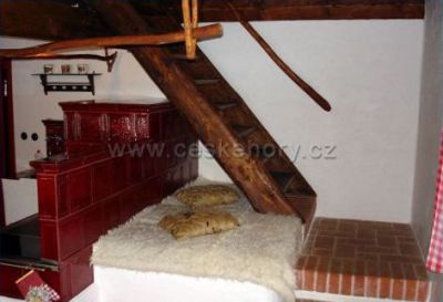 Roubená chalupa U lípy s bazénem a WiFi