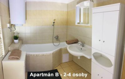 Turistická ubytovna U Ropáků