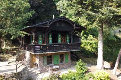 Hájenka u lanovky na Komáří Vížku