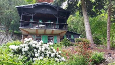 Hájenka u lanovky na Komáří Vížku