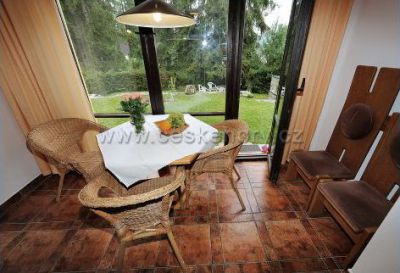 Chata Lipno s vytápěným koupacím sudem