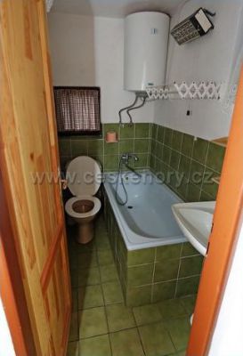 Chata Lipno s vytápěným koupacím sudem