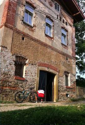 Cyklopenzion & vinný sklep LISOVNA