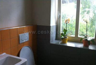 Cyklopenzion & vinný sklep LISOVNA