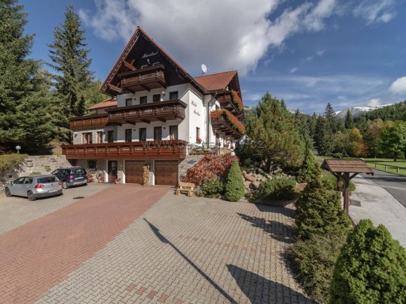 Hotel Kristýna a Hotel Martin