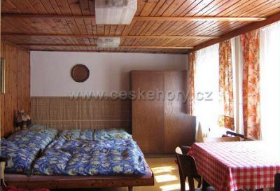 Bílý Potok pod Smrkem 264 a chata čp.1002