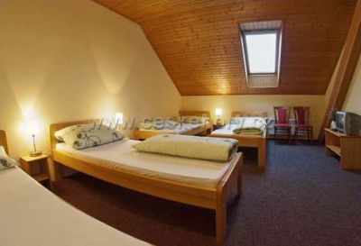 Restaurace a Penzion Na Louce