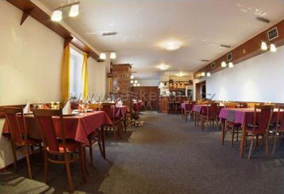 Restaurace a Penzion Na Louce