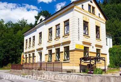 Pension*** Restaurant  Nola