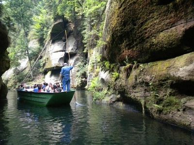 Rekreační chalupa se zahradou a hřištěm Lobendava