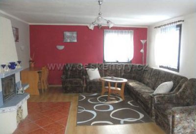 Rekreační chalupa se zahradou a hřištěm Lobendava