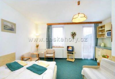 Pension Restaurant a Apartmany Karolína