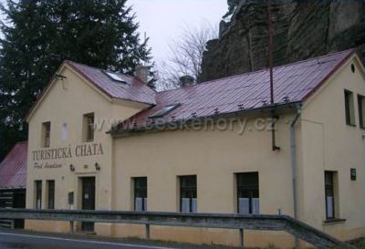 Turistická chata Pod hradem