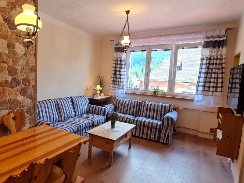 Pod Mravenčí stezkou