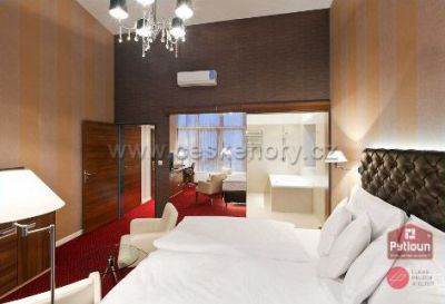 Pytloun City Boutique Hotel****