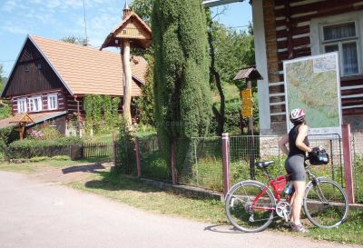 Chalupa pod hradem Valdštejn