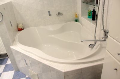 Pokoj v rodinném domku v Sokolově